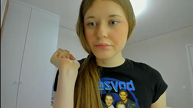 Snapshot of YamatoBrodsky chatting on February 2026 07:40:01 PM YamatoBrodsky online show from February 2026 07:40:01 PM