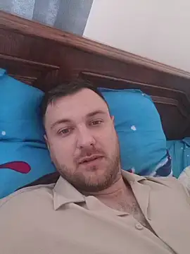 hugedickedd online show from April 2026 06:58:02 AM
