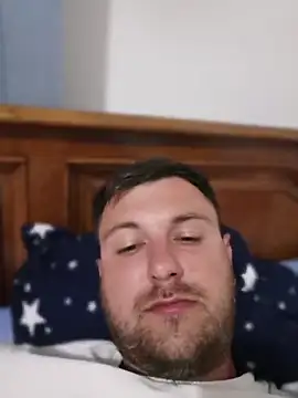 hugedickedd online show from May 2026 10:48:01 PM