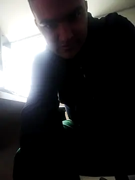 Snapshot of Andy-rtg chatting on March 2025 07:07:02 PM Andy-rtg online show from March 2025 07:07:02 PM