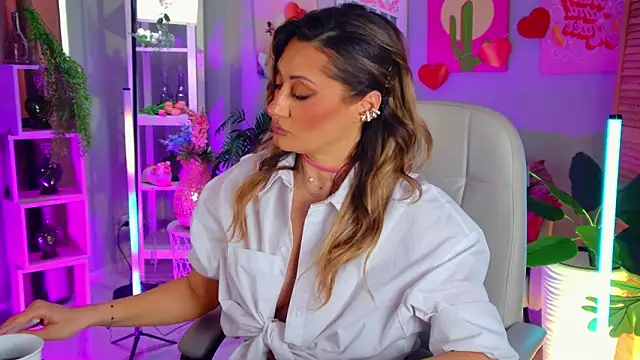 SarahAlluring online show from March 2026 11:55:02 AM