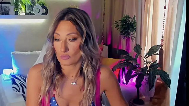 SarahAlluring online show from June 2026 07:25:01 AM