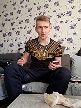 Snapshot of ThePython666 chatting on October 2025 11:01:01 AM ThePython666 online show from October 2025 11:01:01 AM