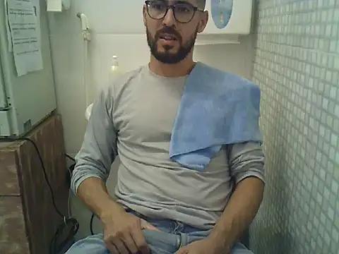 Snapshot of pdasgyn chatting on October 2025 12:39:01 PM pdasgyn online show from October 2025 12:39:01 PM