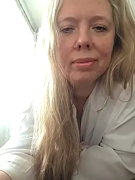 Irina3718 online show from February 2026 10:58:02 AM