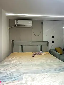 xibao379 online show from November 2025 12:30:01 PM