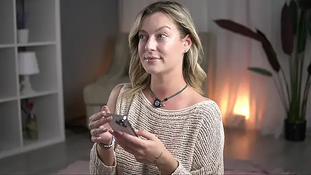 Snapshot of AnnastasiaMills chatting on May 2026 08:06:01 PM AnnastasiaMills online show from May 2026 08:06:01 PM