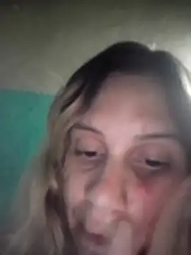 Snapshot of VictoriaLuxe chatting on October 2025 10:33:02 PM VictoriaLuxe online show from October 2025 10:33:02 PM