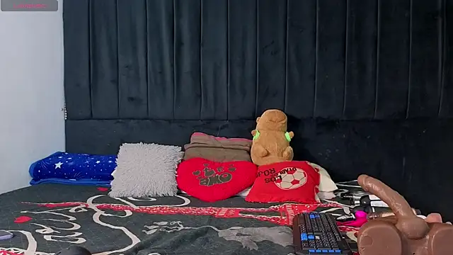 megan stathann online show from December 2025 09:12:02 PM