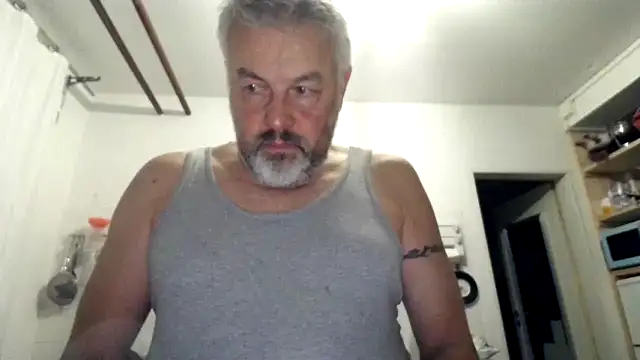 Berg Boy online show from October 2025 05:22:01 AM