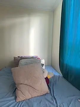 Snapshot of Ivelleee_ chatting on September 2025 09:37:02 PM Ivelleee online show from September 2025 09:37:02 PM