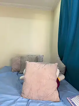 Snapshot of Ivelleee_ chatting on September 2025 10:56:02 PM Ivelleee online show from September 2025 10:56:02 PM