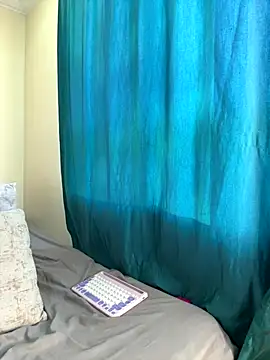 Snapshot of Ivelleee_ chatting on October 2025 10:23:02 PM Ivelleee online show from October 2025 10:23:02 PM