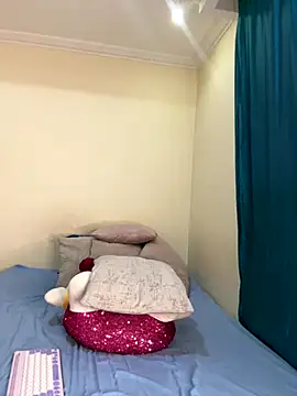 Snapshot of Ivelleee_ chatting on November 2025 11:16:02 PM Ivelleee online show from November 2025 11:16:02 PM