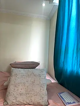 Snapshot of Ivelleee_ chatting on November 2025 01:42:02 PM Ivelleee online show from November 2025 01:42:02 PM