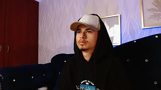 MathewAdams online show from November 2025 06:28:01 PM