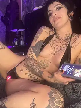 littleinkedblaise666 online show from November 2025 06:30:02 PM