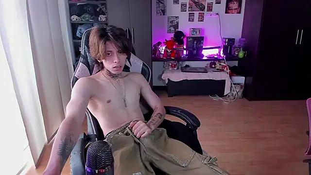 xIce Boy online show from April 2026 09:39:33 PM