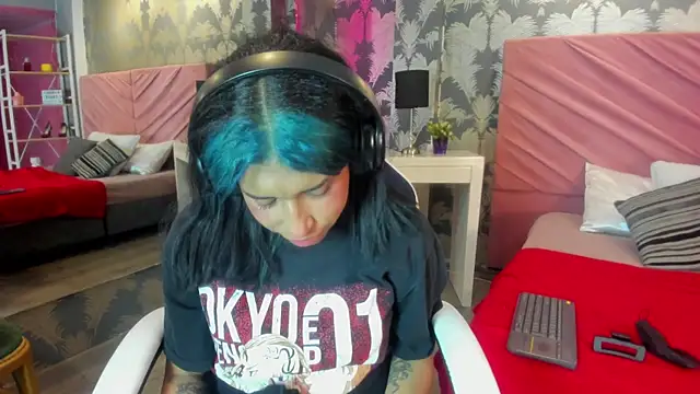 Karin Ks online show from October 2025 07:16:01 PM