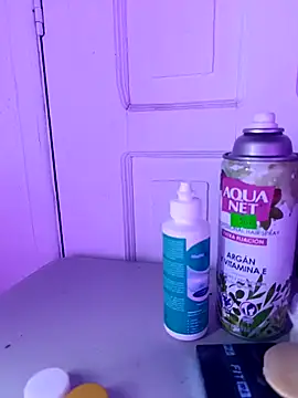 Snapshot of LoganPeny chatting on March 2025 05:10:02 AM LoganPeny online show from March 2025 05:10:02 AM