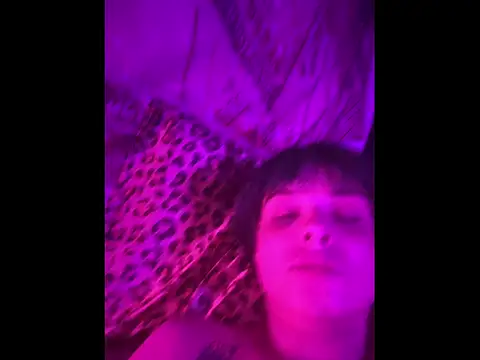 Snapshot of LoganPeny chatting on January 2026 10:30:01 AM LoganPeny online show from January 2026 10:30:01 AM