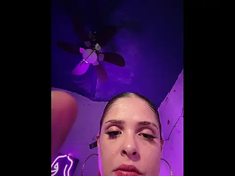 Snapshot of LoganPeny chatting on March 2026 04:38:02 AM LoganPeny online show from March 2026 04:38:02 AM