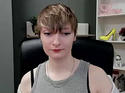 hottieBlair online show from October 2025 06:14:01 AM