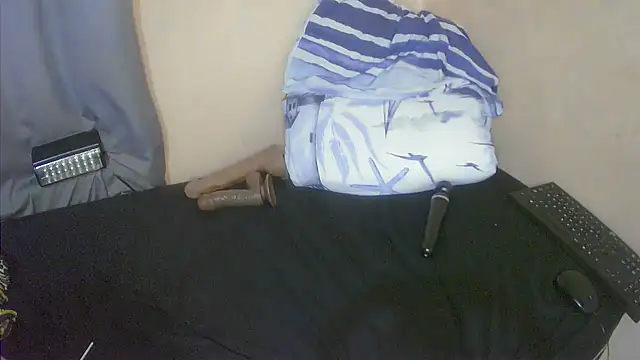 Snapshot of XhosaBoobs4U chatting on October 2025 05:21:02 PM XhosaBoobs4U online show from October 2025 05:21:02 PM