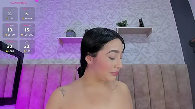 MelinaCruz online show from November 2025 03:40:02 AM