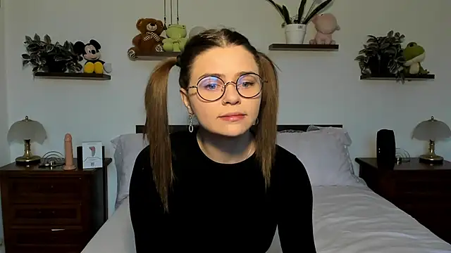 HaleyReedme online show from February 2026 07:39:02 AM