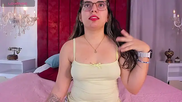 JulietSofia online show from April 2026 07:44:02 PM