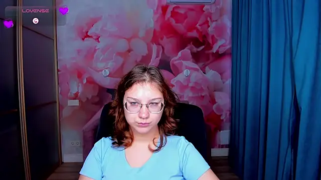 AngelinaLow online show from November 2025 12:38:01 PM