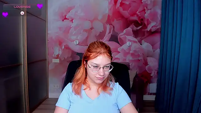 AngelinaLow online show from November 2025 12:30:01 PM