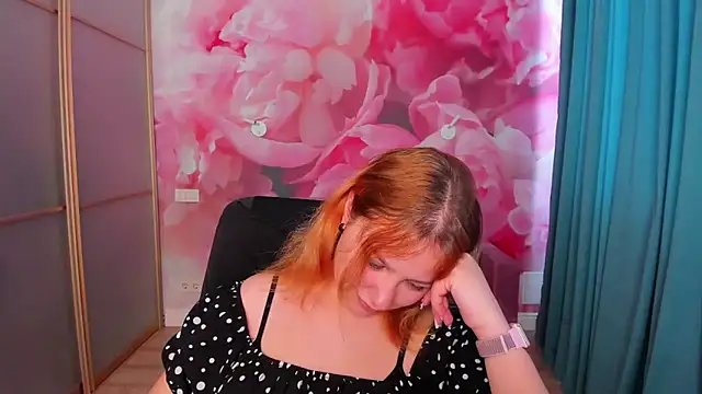 Snapshot of AngelinaLow chatting on May 2026 11:28:02 AM AngelinaLow online show from May 2026 11:28:02 AM