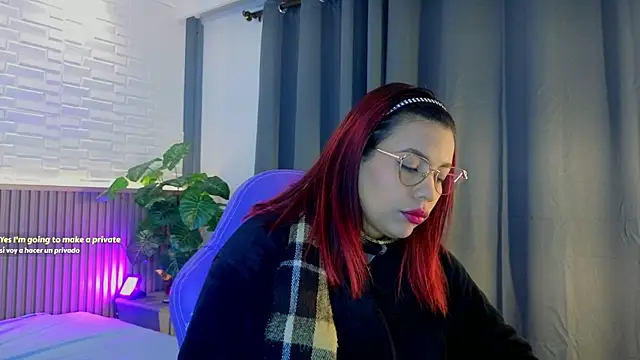 TiffanyWalk online show from October 2025 10:58:02 AM