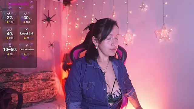 Madison Mayer online show from October 2025 12:31:01 PM