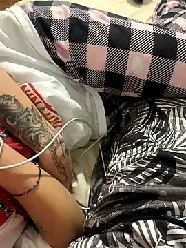 Snapshot of LexieB chatting on November 2025 04:50:01 PM LexieB online show from November 2025 04:50:01 PM