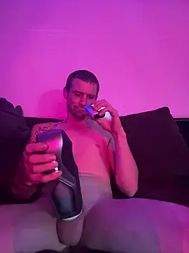 Stillhard8925 online show from October 2025 04:35:02 AM