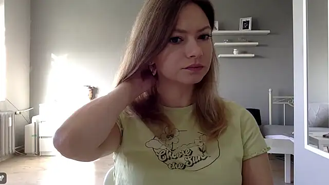 Snapshot of MillieShow chatting on September 2025 07:00:01 AM MillieShow online show from September 2025 07:00:01 AM