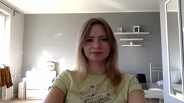 Snapshot of MillieShow chatting on September 2025 08:07:01 AM MillieShow online show from September 2025 08:07:01 AM