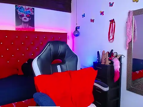 kriss sweetboobs10 online show from December 2025 12:21:02 PM