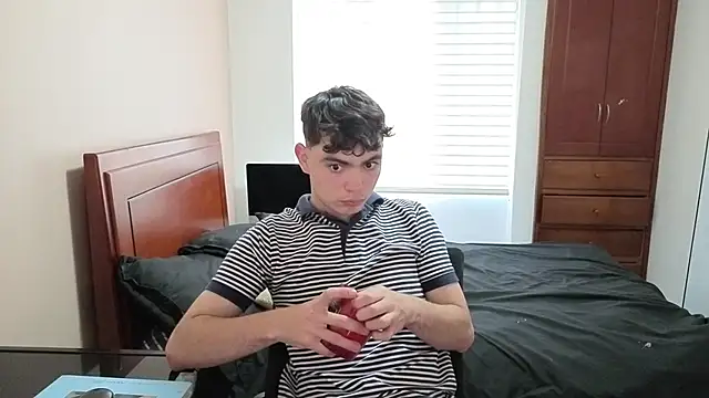 lukeboyce33 online show from February 2026 10:31:01 PM