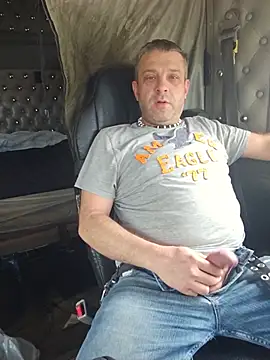 cumplay19850 online show from June 2026 06:17:01 PM