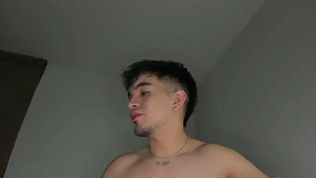 cmzo  online show from November 2025 01:05:02 AM