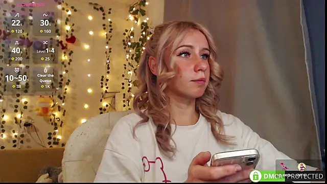 Snapshot of Mia__Kitty chatting on September 2025 06:45:01 PM Mia  Kitty online show from September 2025 06:45:01 PM