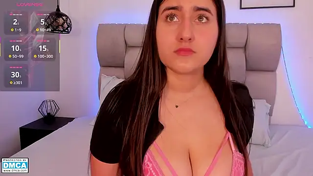 Hanna Evans   online show from March 2026 12:55:01 PM