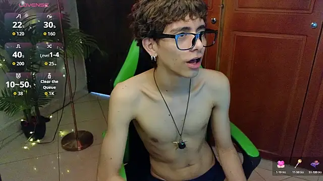 Snapshot of Matty_Sparkk chatting on April 2026 01:06:01 PM Matty Sparkk online show from April 2026 01:06:01 PM