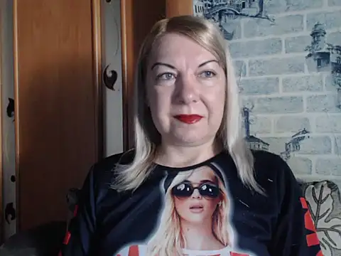 Lillia Ray online show from April 2026 01:41:02 PM