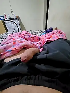 chrisss6674 online show from April 2026 04:01:01 PM