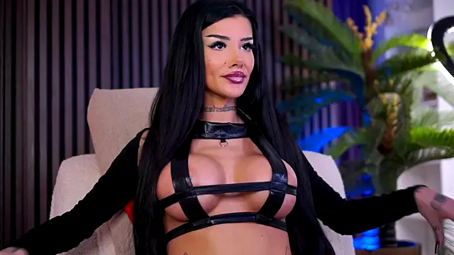 Snapshot of ChicaOra chatting on November 2025 08:07:02 PM ChicaOra online show from November 2025 08:07:02 PM